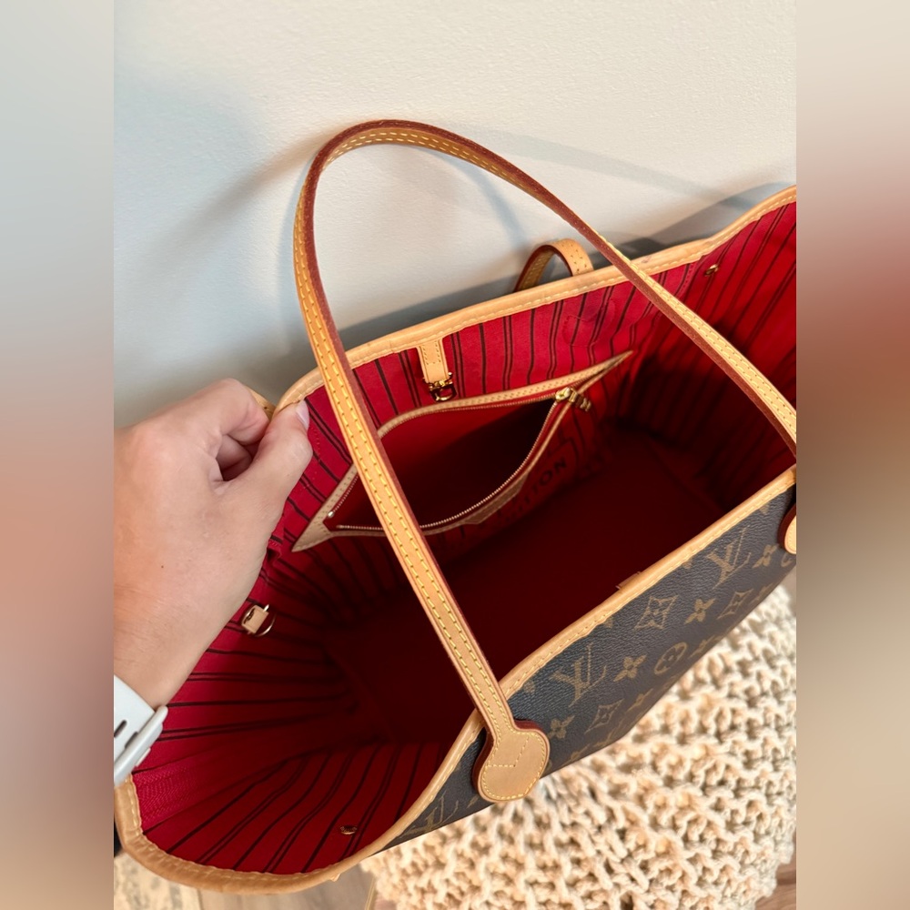 Louis Vuitton Monogram Tote - Brown and Red - Picture 6 of 13